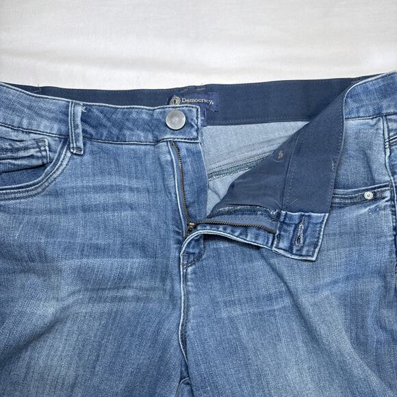 Democracy Ab Solution Straight Jean Medium Wash Button Stretch 18W Raw Hem EUC - Picture 2 of 11